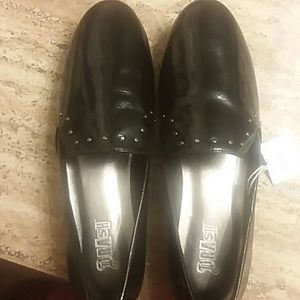 NWT Studded patent flats